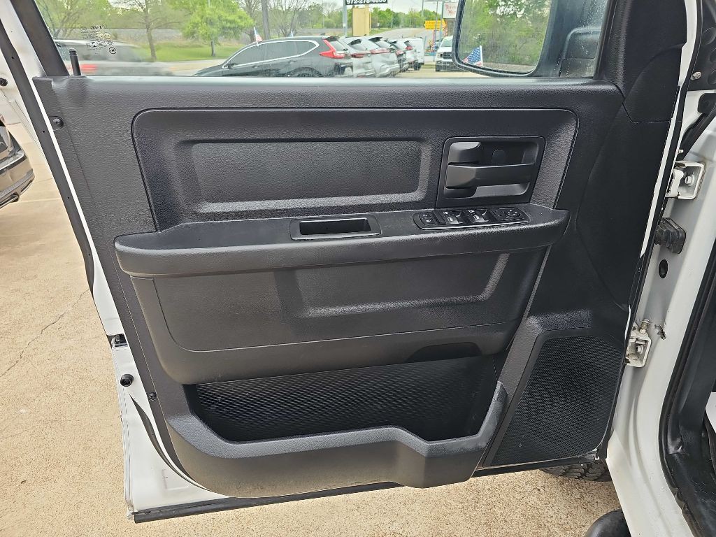 2015 RAM 2500 Image 11