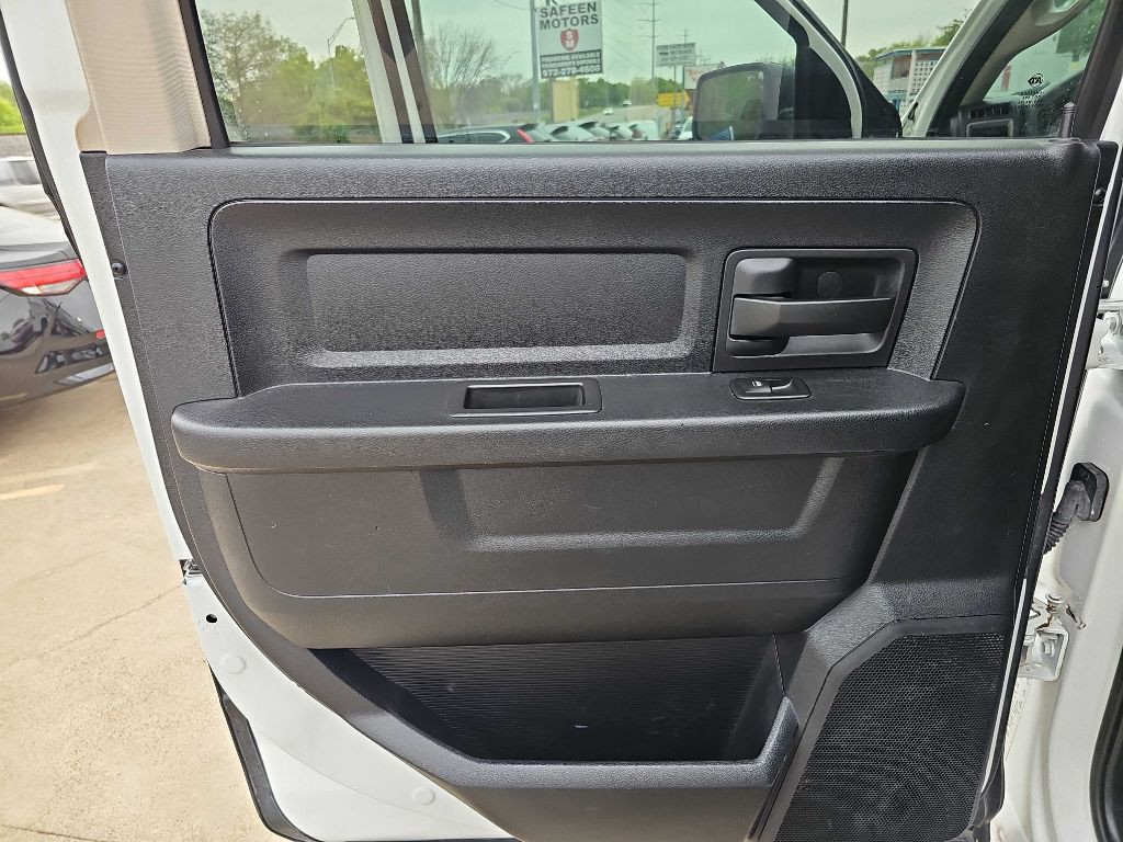 2015 RAM 2500 Image 13