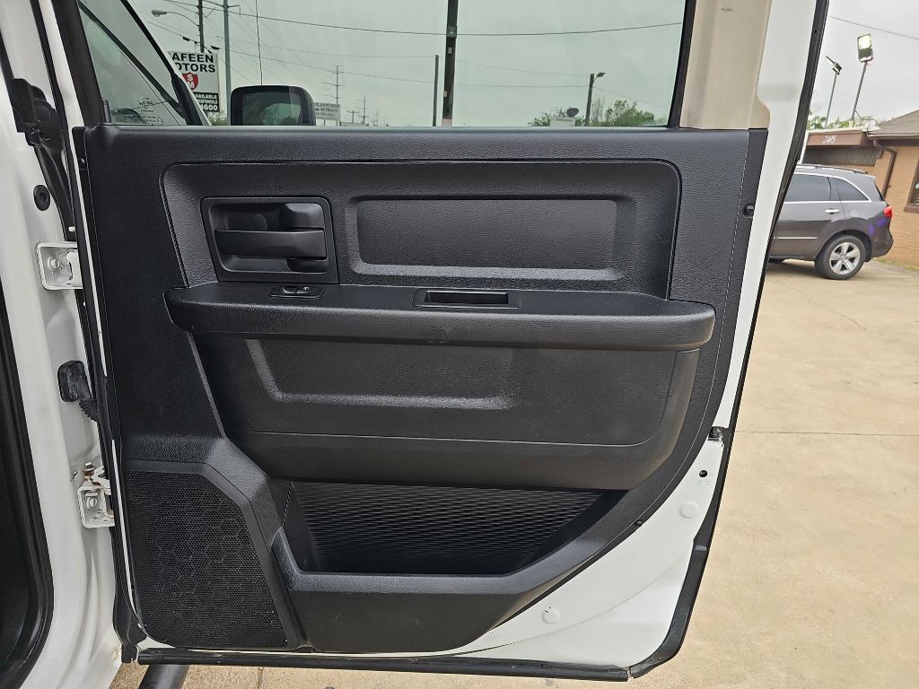 2015 RAM 2500 Image 17