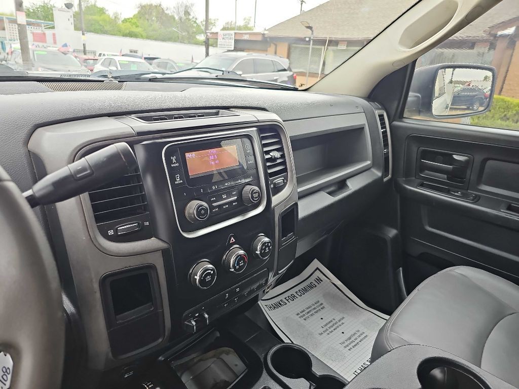 2015 RAM 2500 Image 29