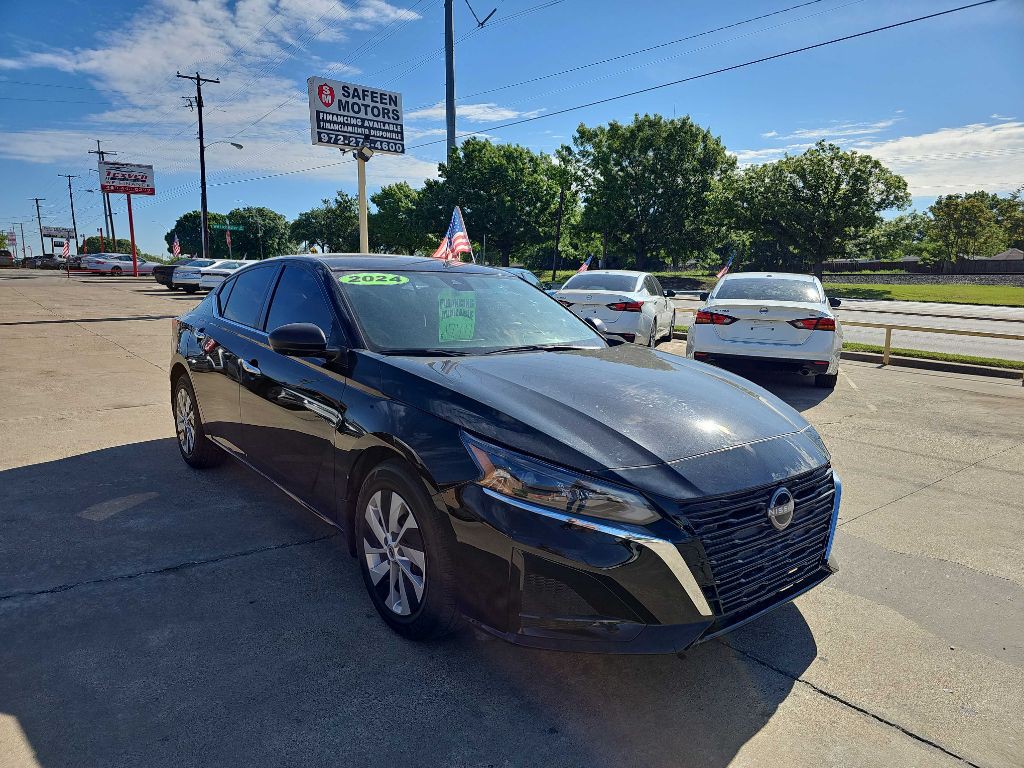 2024 Nissan Altima Image 1