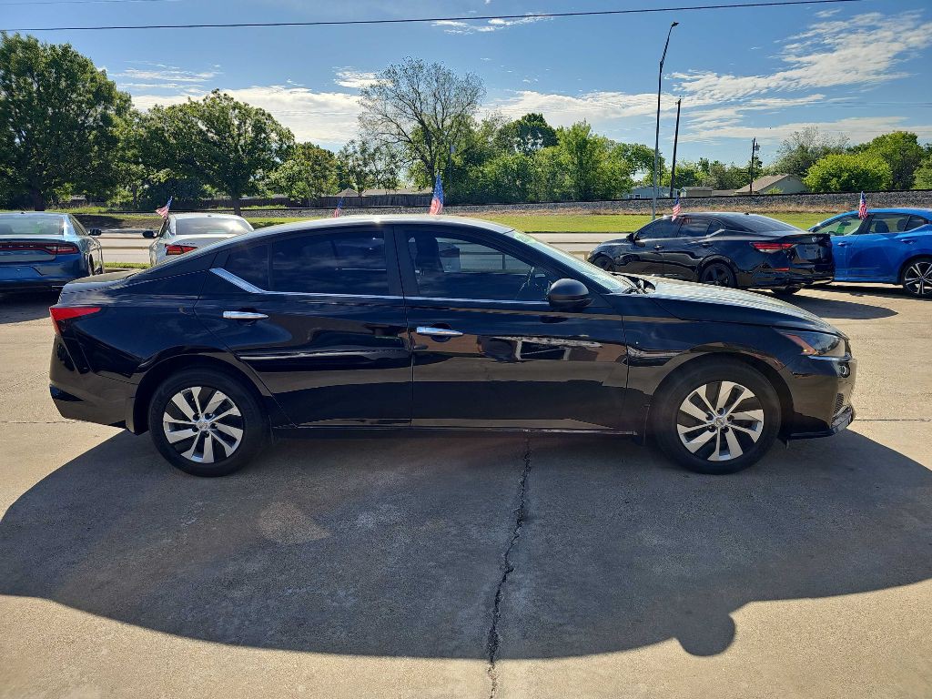 2024 Nissan Altima Image 4