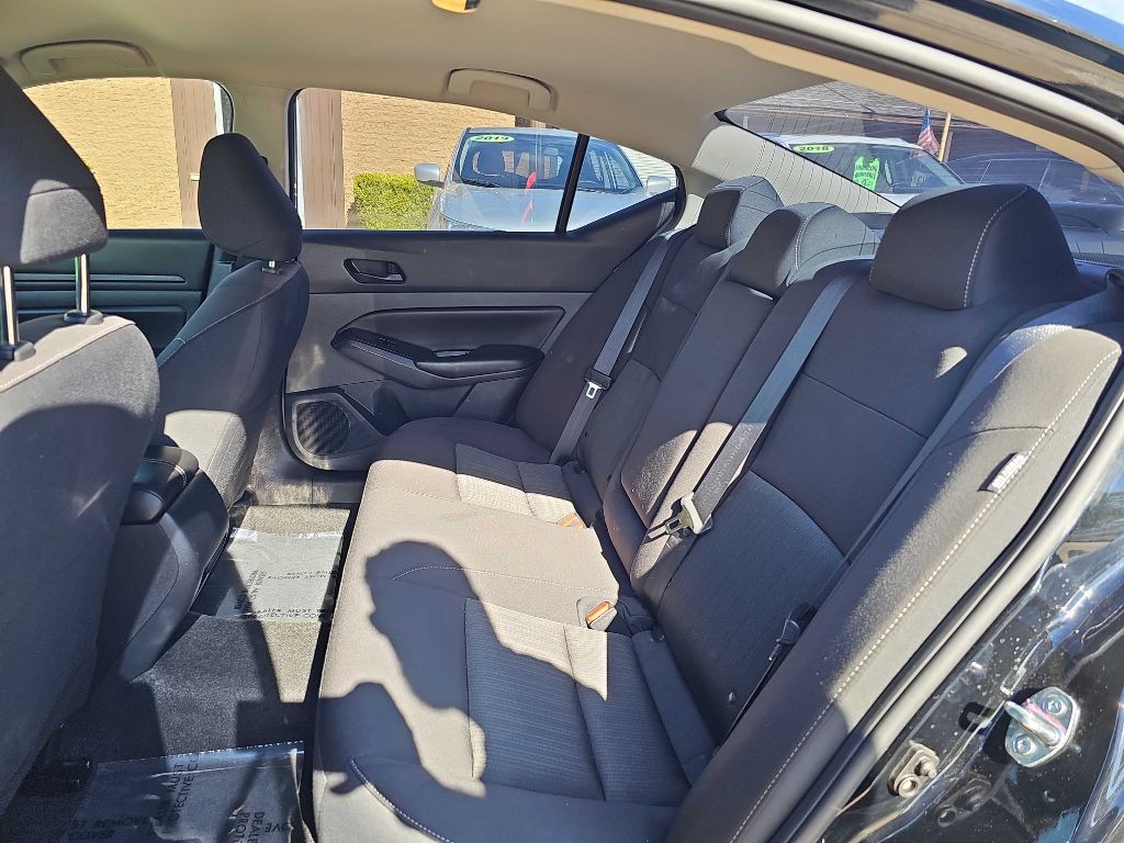 2024 Nissan Altima Image 15