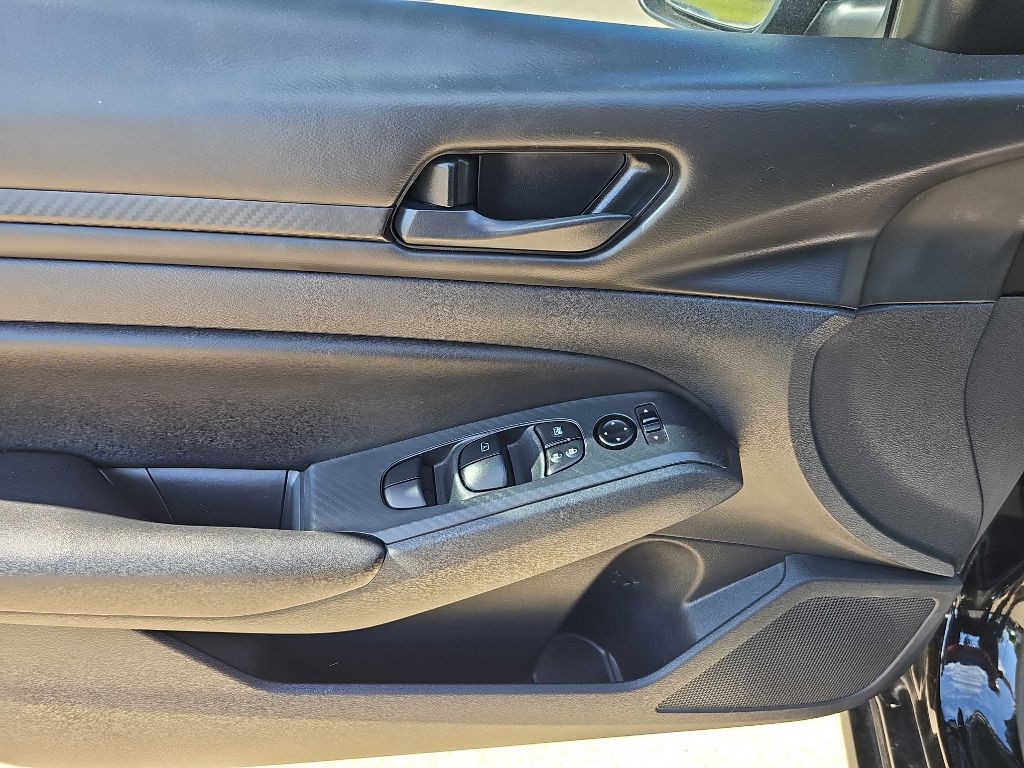 2024 Nissan Altima Image 20