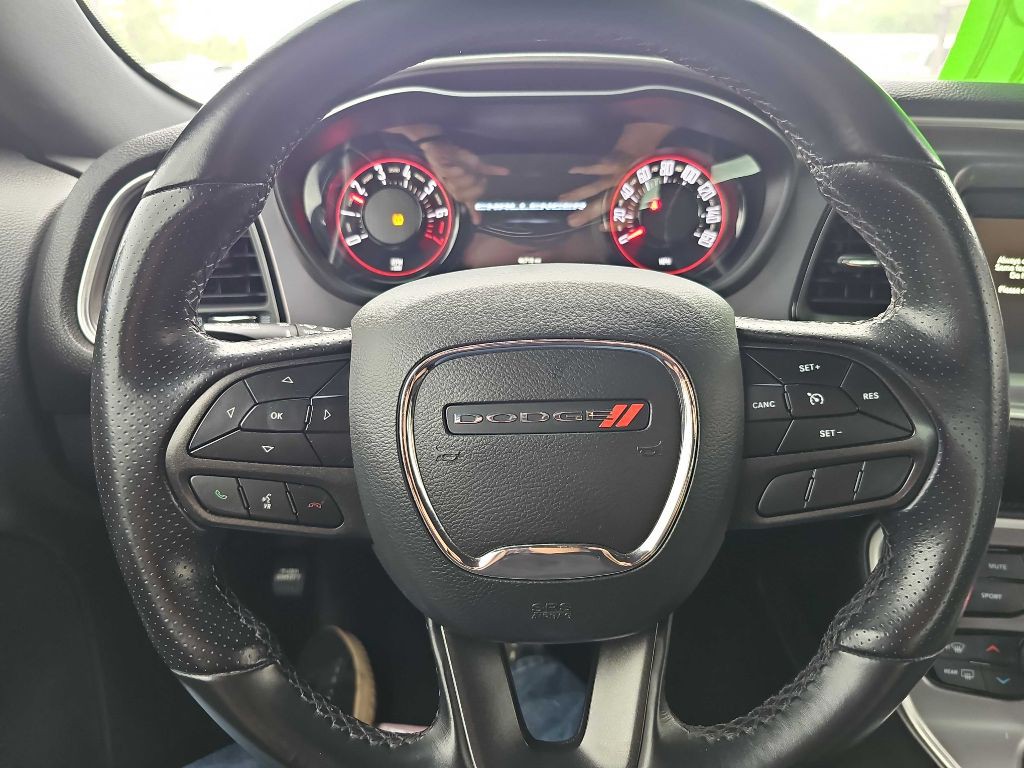 2022 Dodge Challenger Image 17