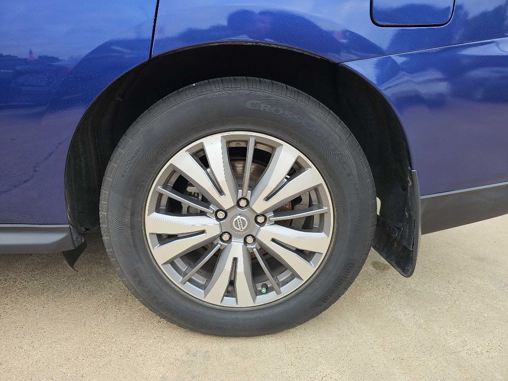 2020 Nissan Pathfinder Image 12
