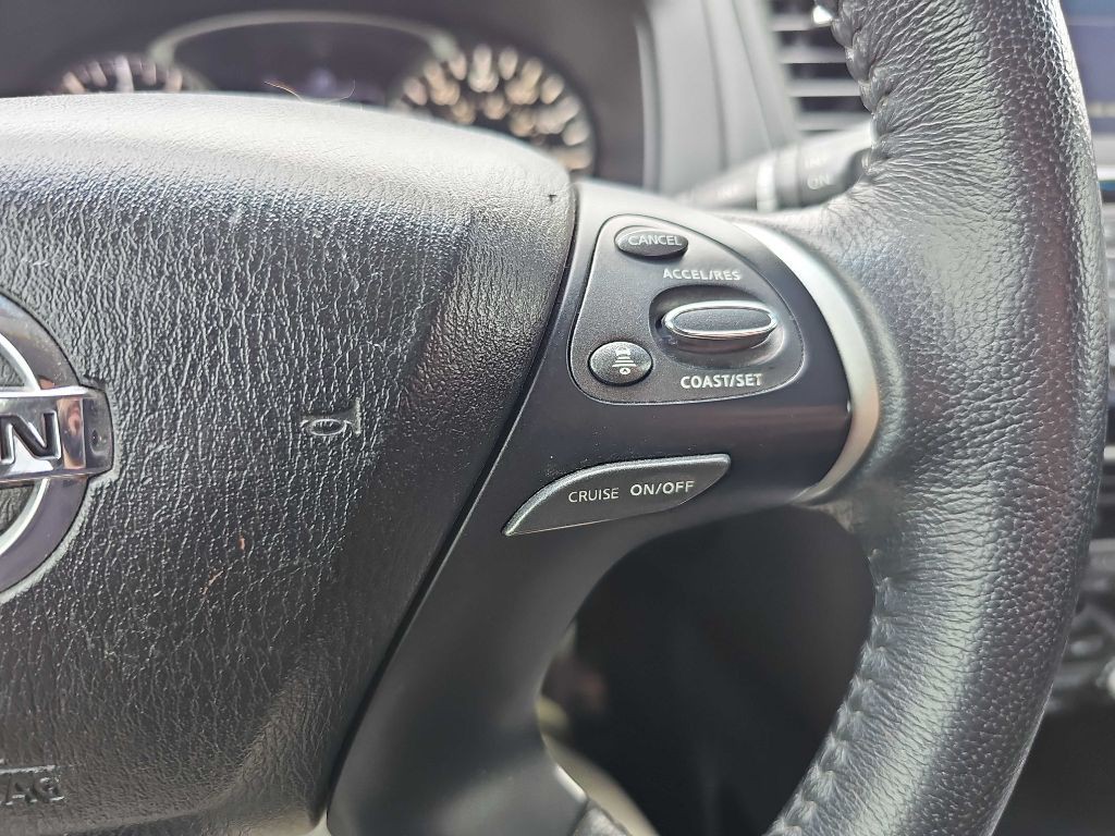 2020 Nissan Pathfinder Image 25