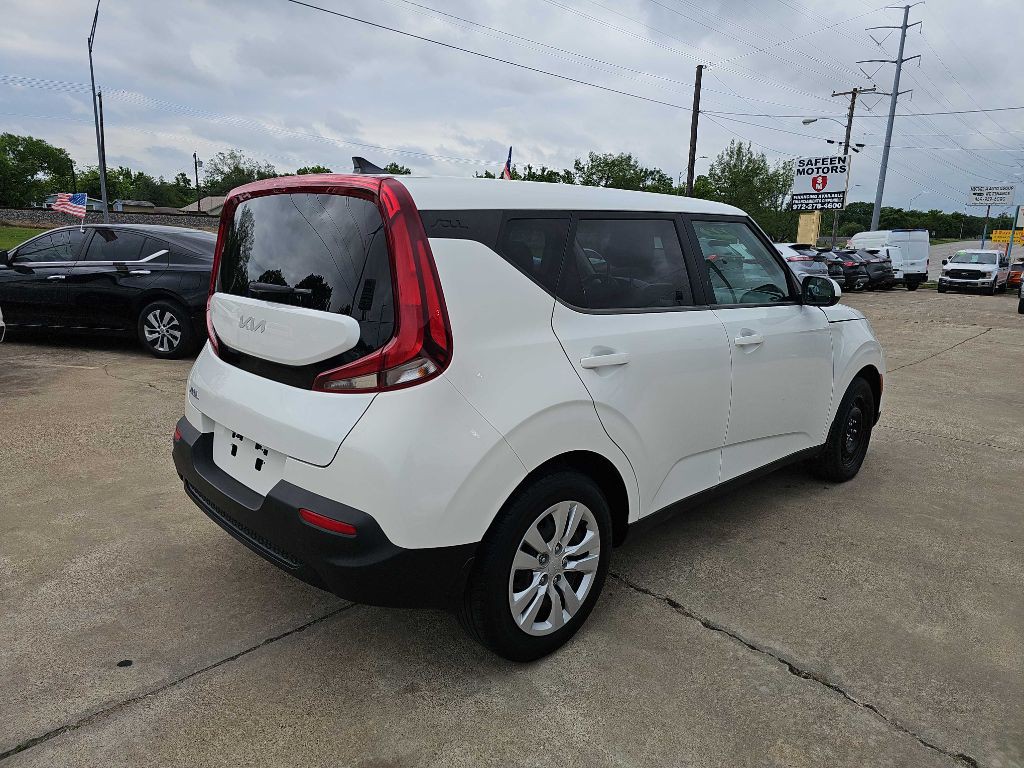2022 Kia Soul Image 2