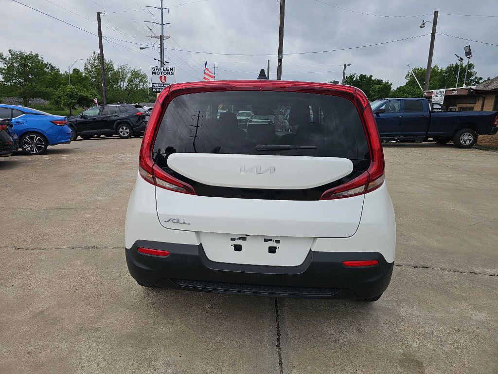 2022 Kia Soul Image 3