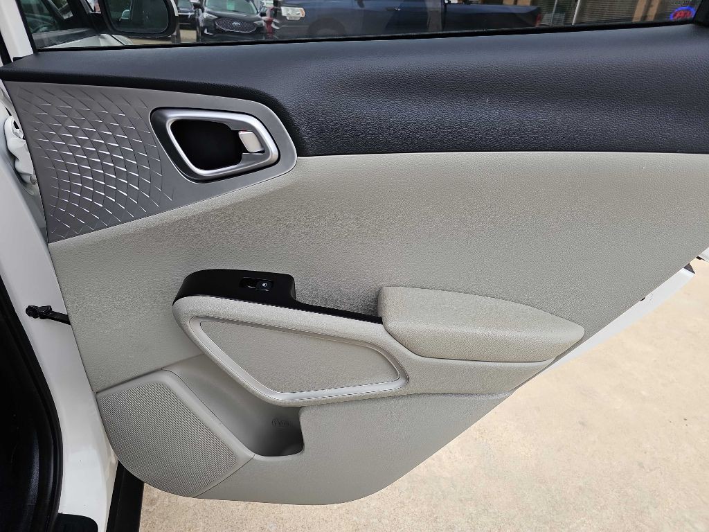 2022 Kia Soul Image 17