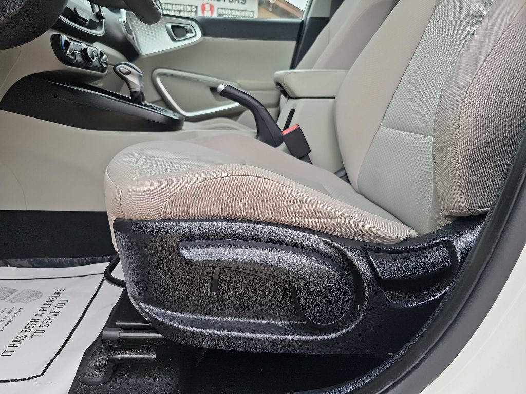 2022 Kia Soul Image 22