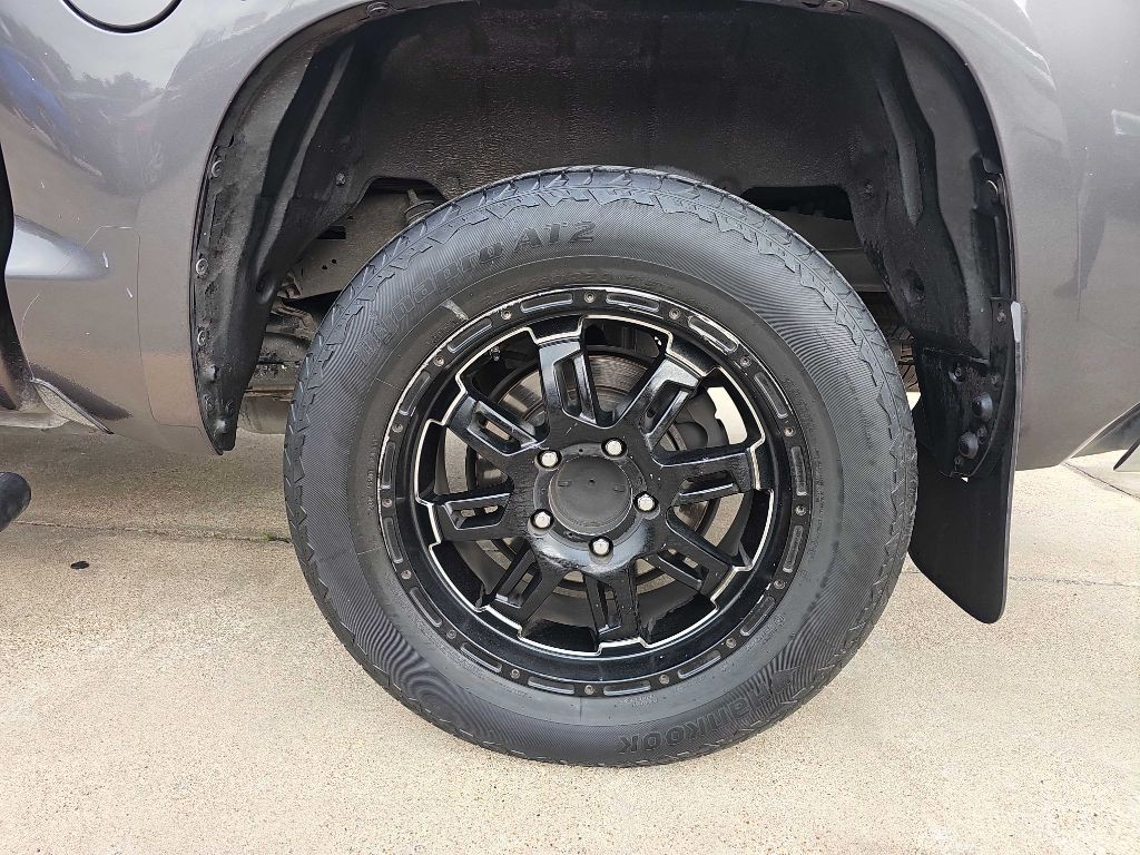 2015 Toyota Tundra Image 11
