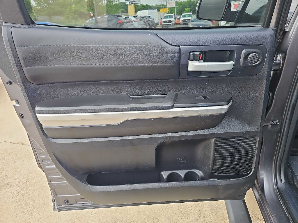 2015 Toyota Tundra Image 14