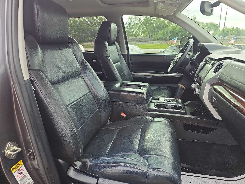 2015 Toyota Tundra Image 18
