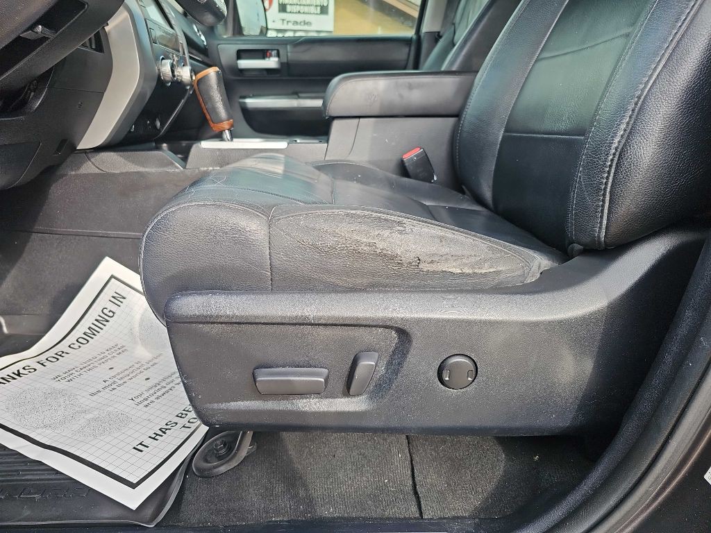 2015 Toyota Tundra Image 21