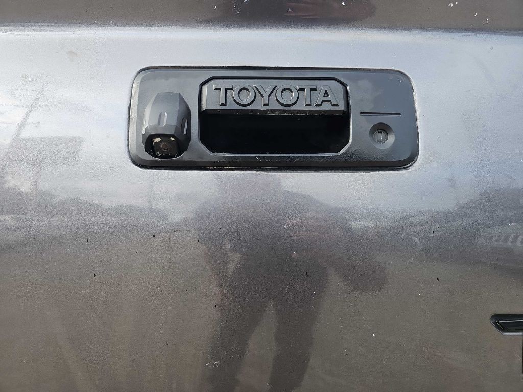 2015 Toyota Tundra Image 33