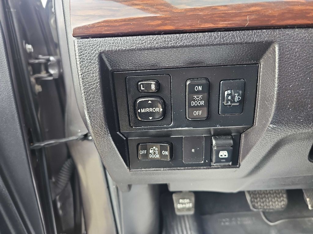 2015 Toyota Tundra Image 41