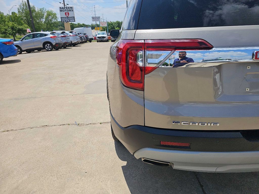 2022 GMC Acadia Image 10
