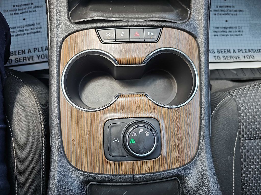 2022 GMC Acadia Image 32