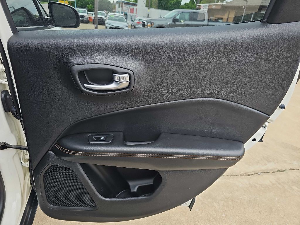 2018 Jeep Compass Image 14