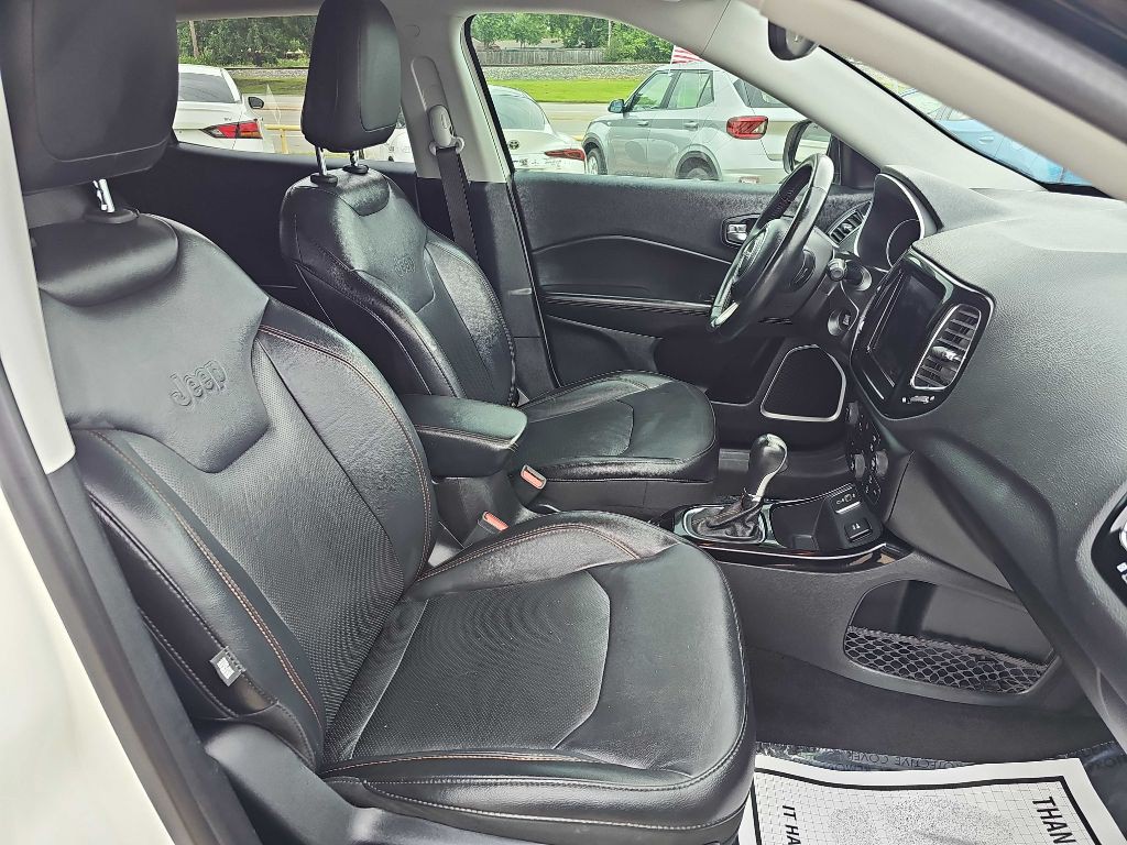 2018 Jeep Compass Image 22