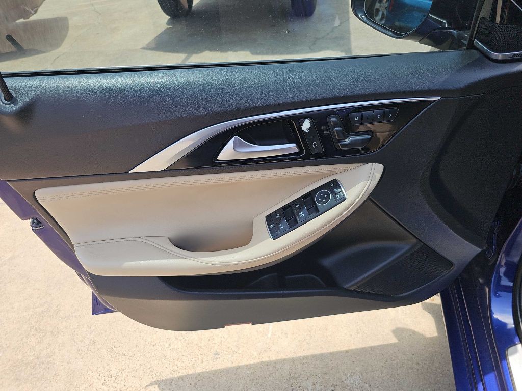 2018 INFINITI QX30 Image 13