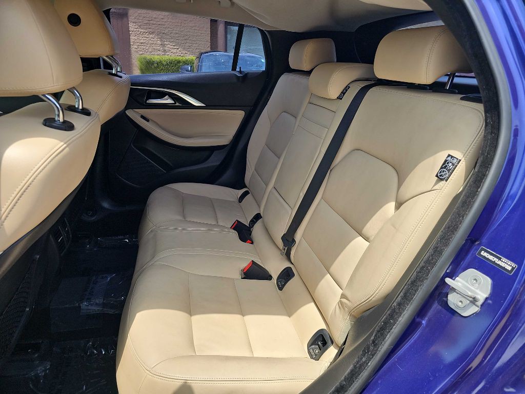 2018 INFINITI QX30 Image 15