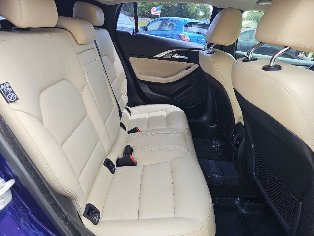 2018 INFINITI QX30 Image 17