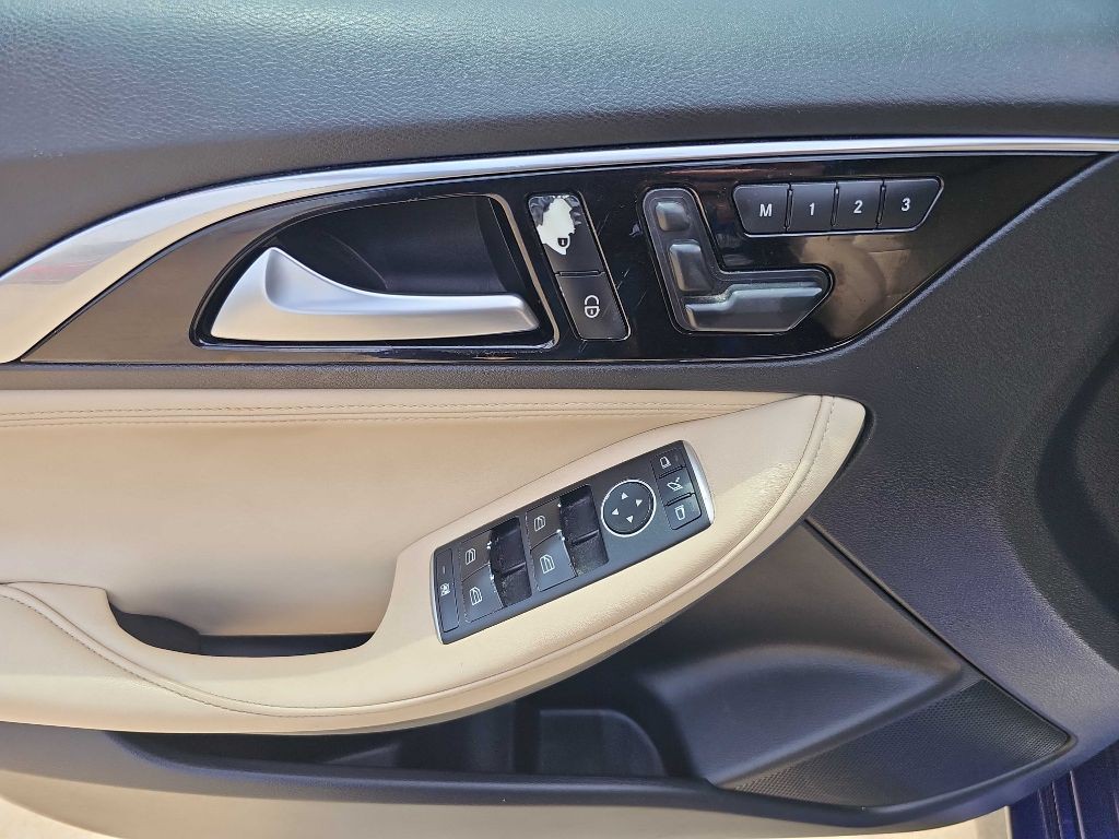 2018 INFINITI QX30 Image 21