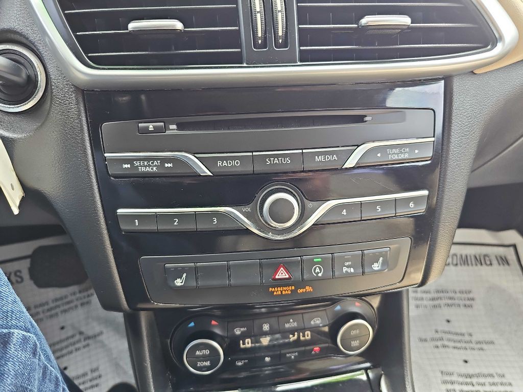 2018 INFINITI QX30 Image 27