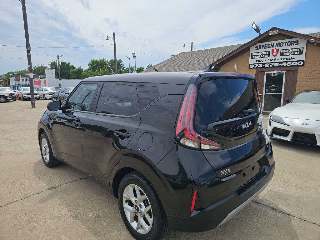 2023 Kia Soul Image 4