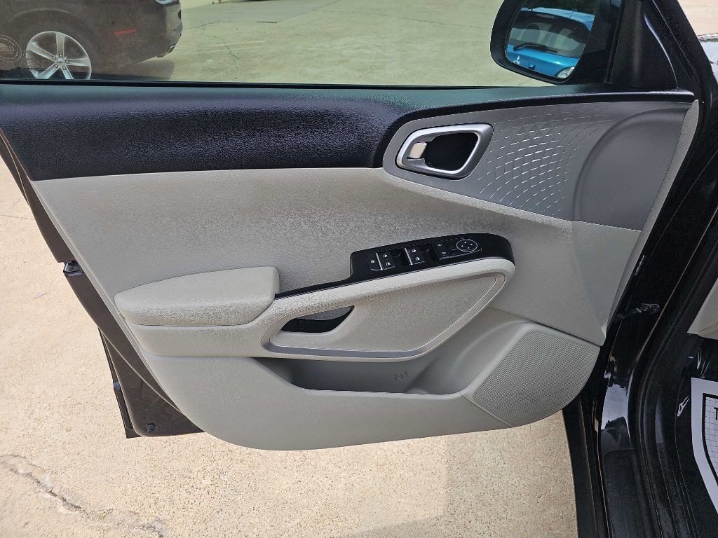 2023 Kia Soul Image 12