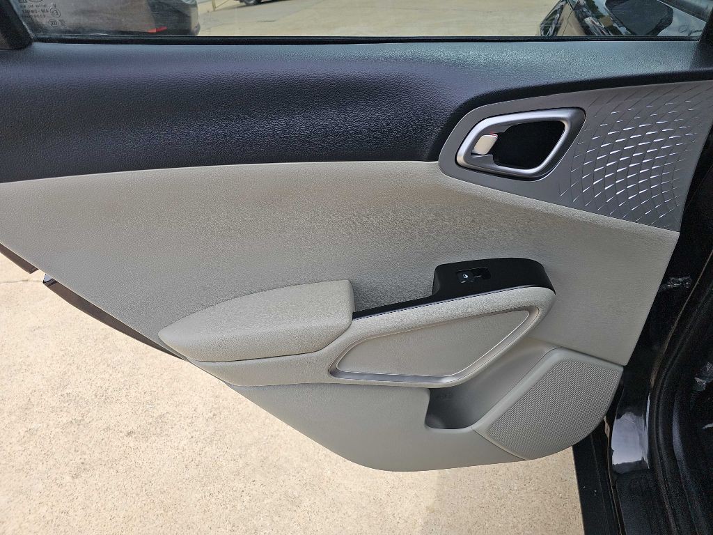 2023 Kia Soul Image 14