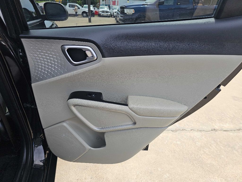 2023 Kia Soul Image 17