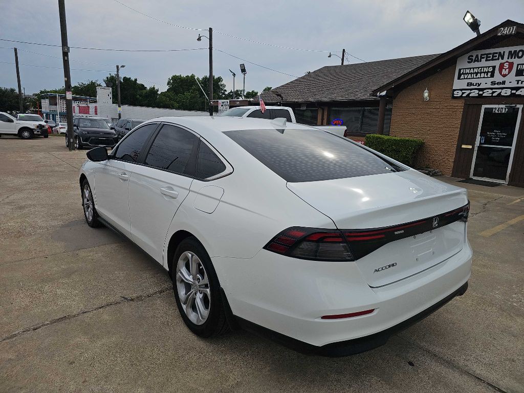 2023 Honda Accord Image 3