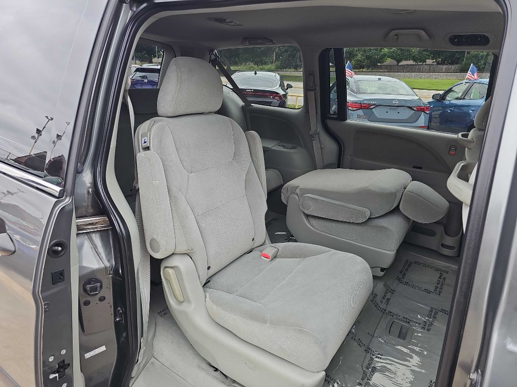 2008 Honda Odyssey Image 17