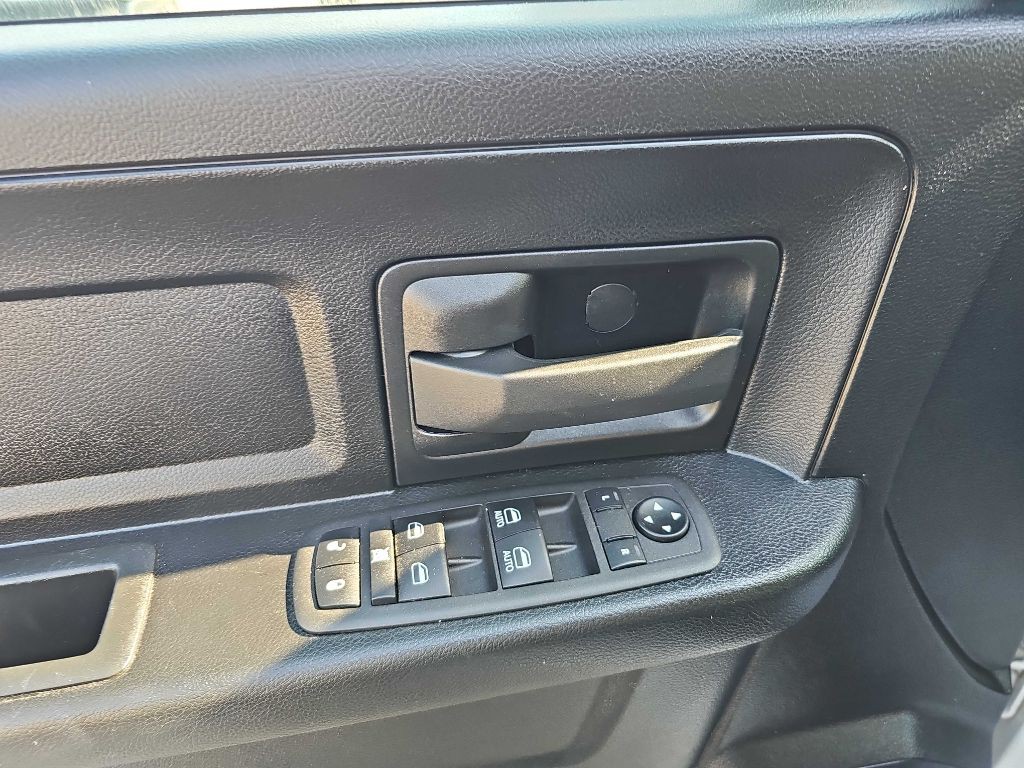 2023 RAM 1500 Image 17
