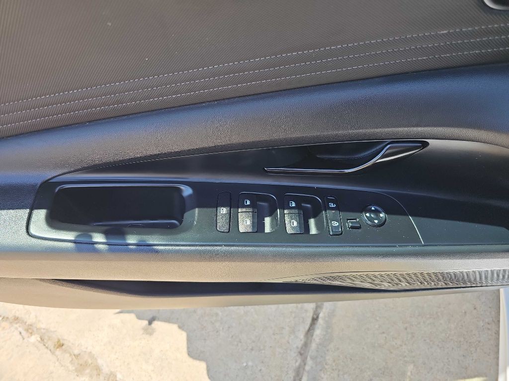 2025 Hyundai Elantra Image 20