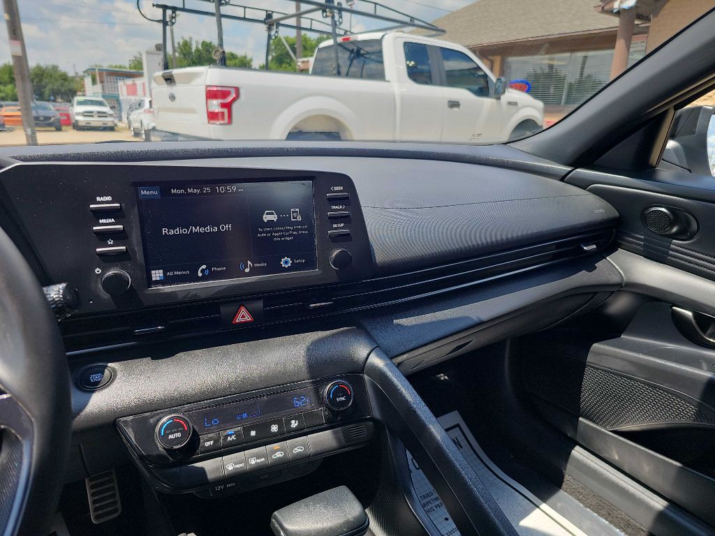 2025 Hyundai Elantra Image 27