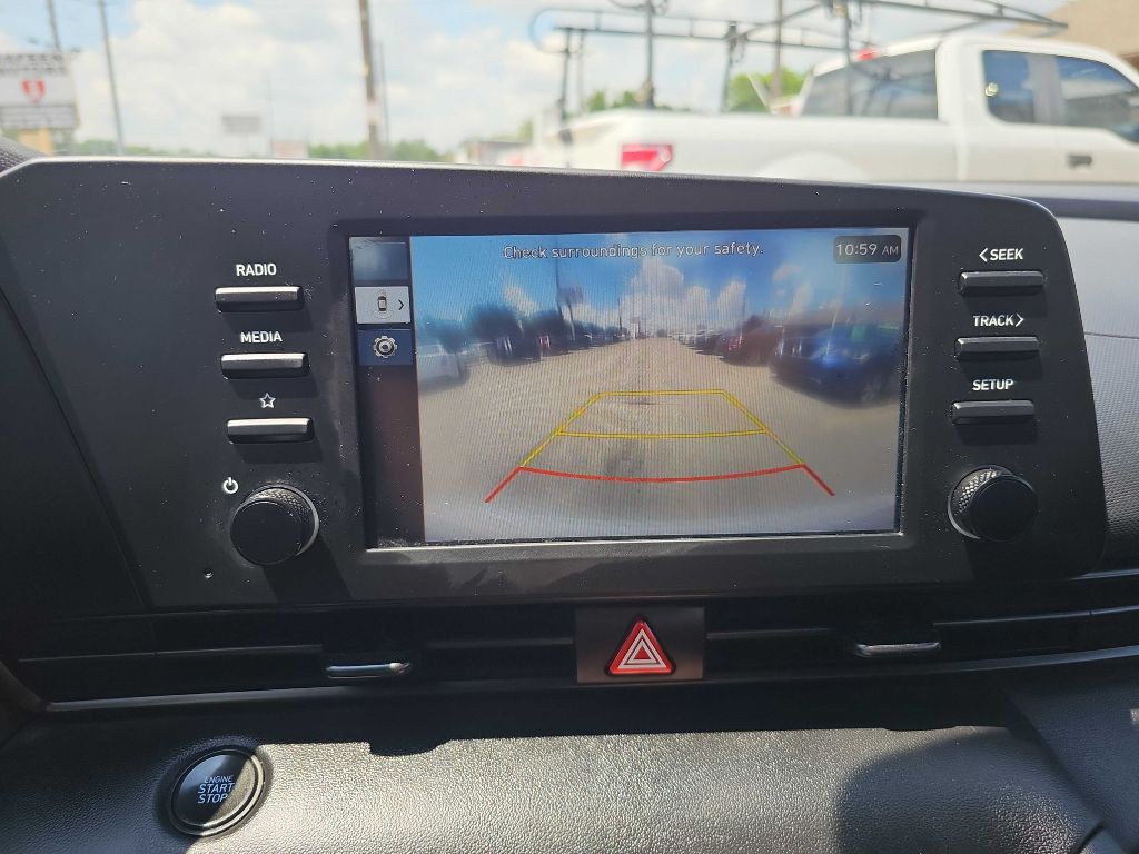 2025 Hyundai Elantra Image 30