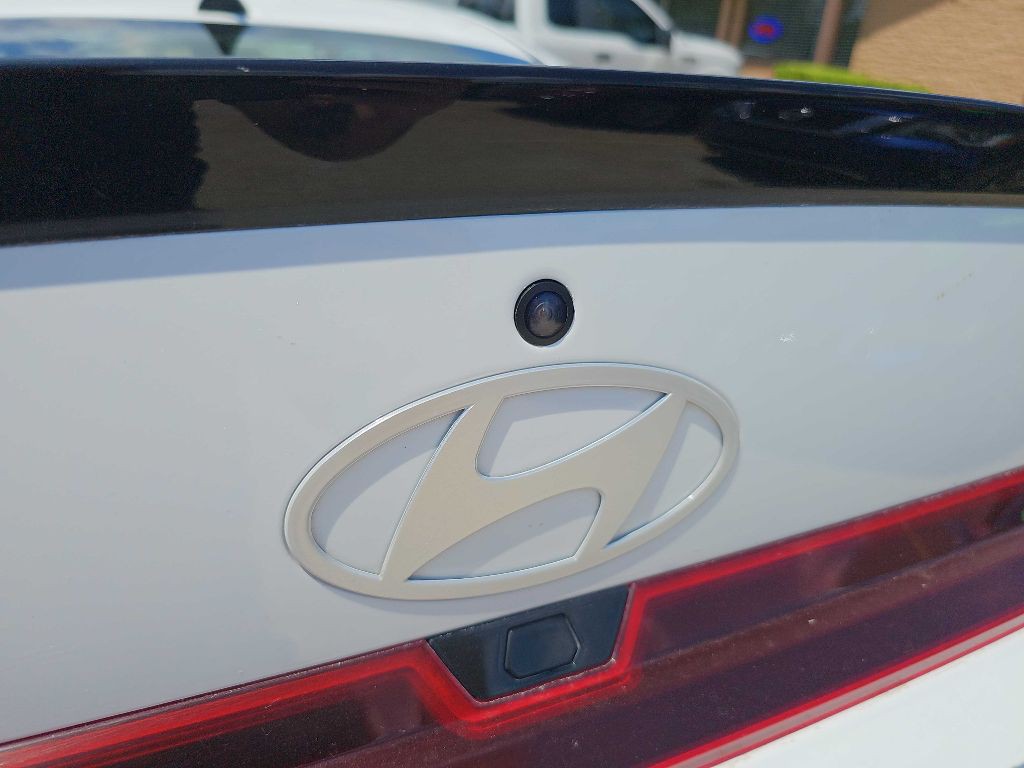 2025 Hyundai Elantra Image 32