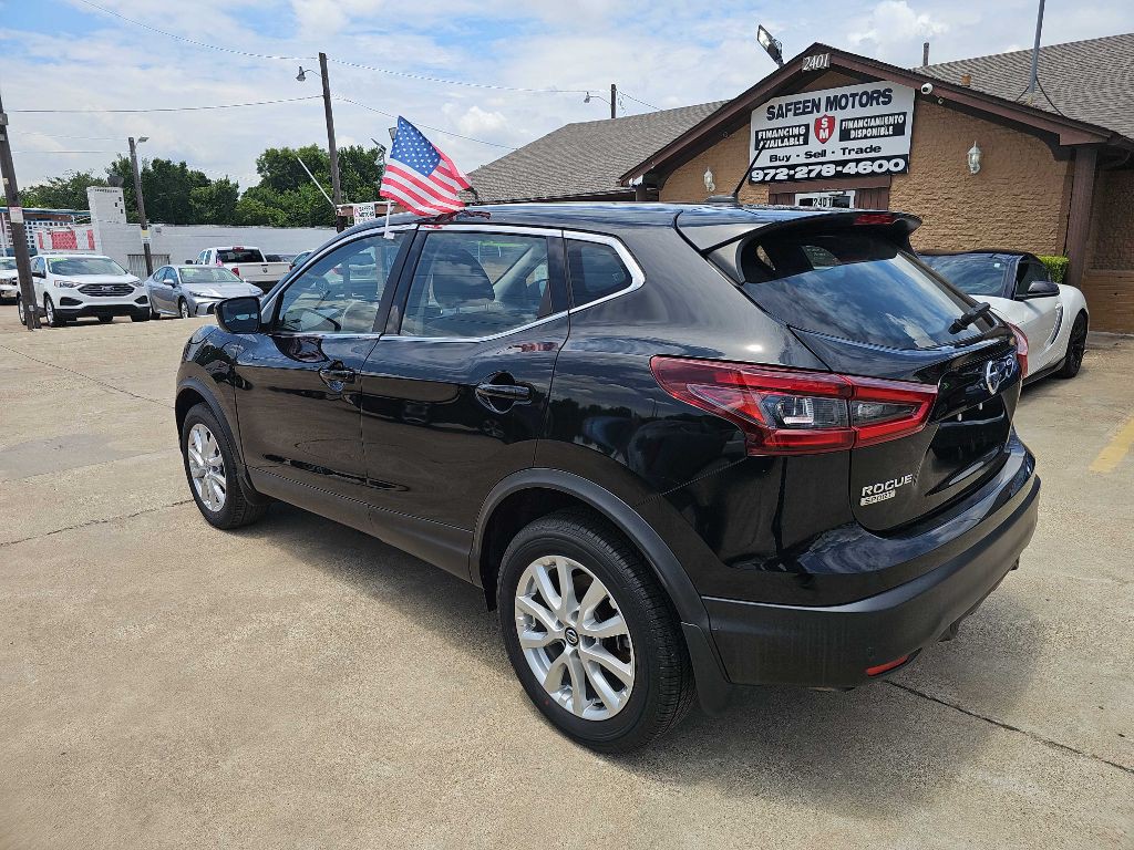 2022 Nissan Rogue Image 2