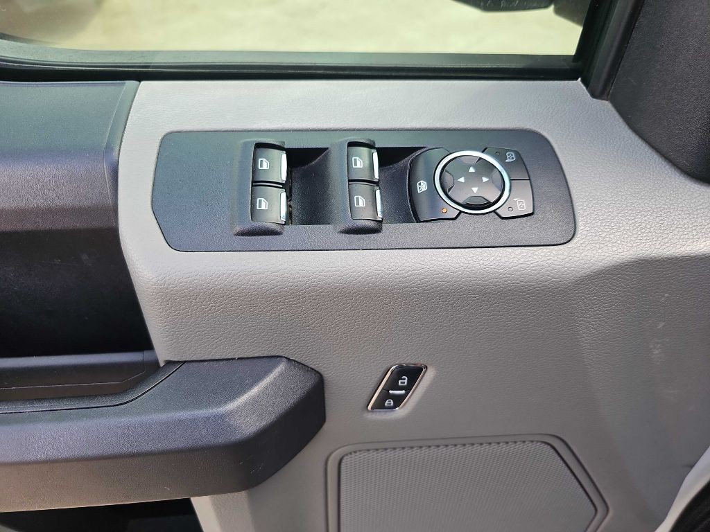 2016 Ford F-150 Image 20