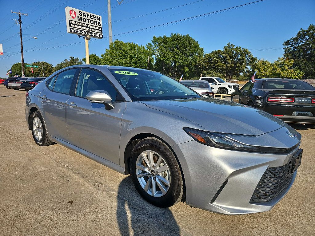 2025 Toyota Camry Image 1