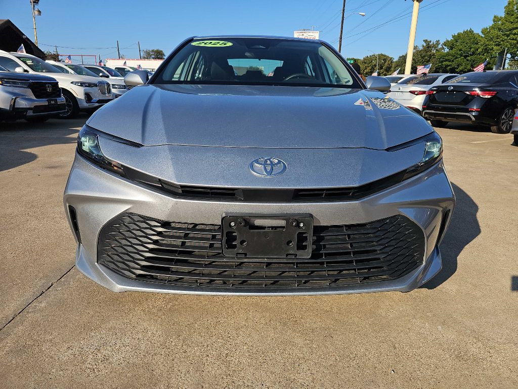 2025 Toyota Camry Image 8