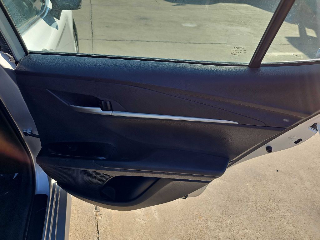 2025 Toyota Camry Image 15