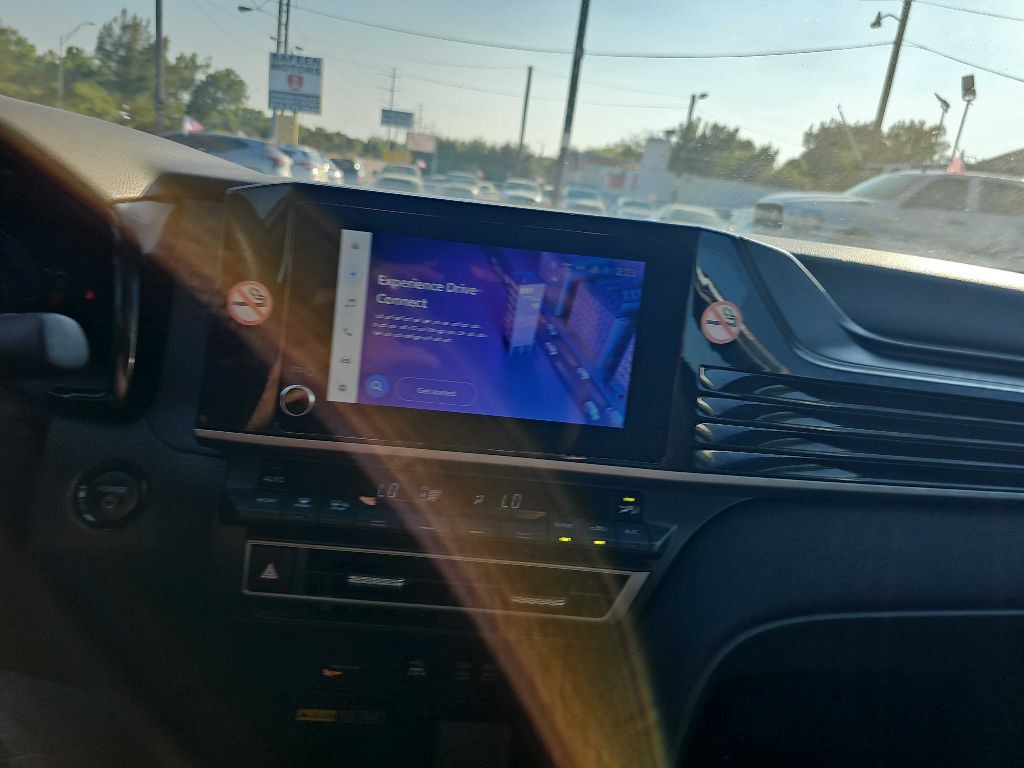 2025 Toyota Camry Image 25