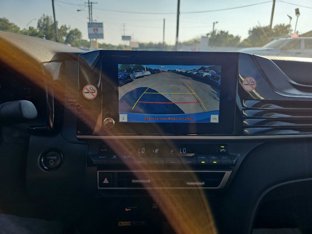 2025 Toyota Camry Image 26