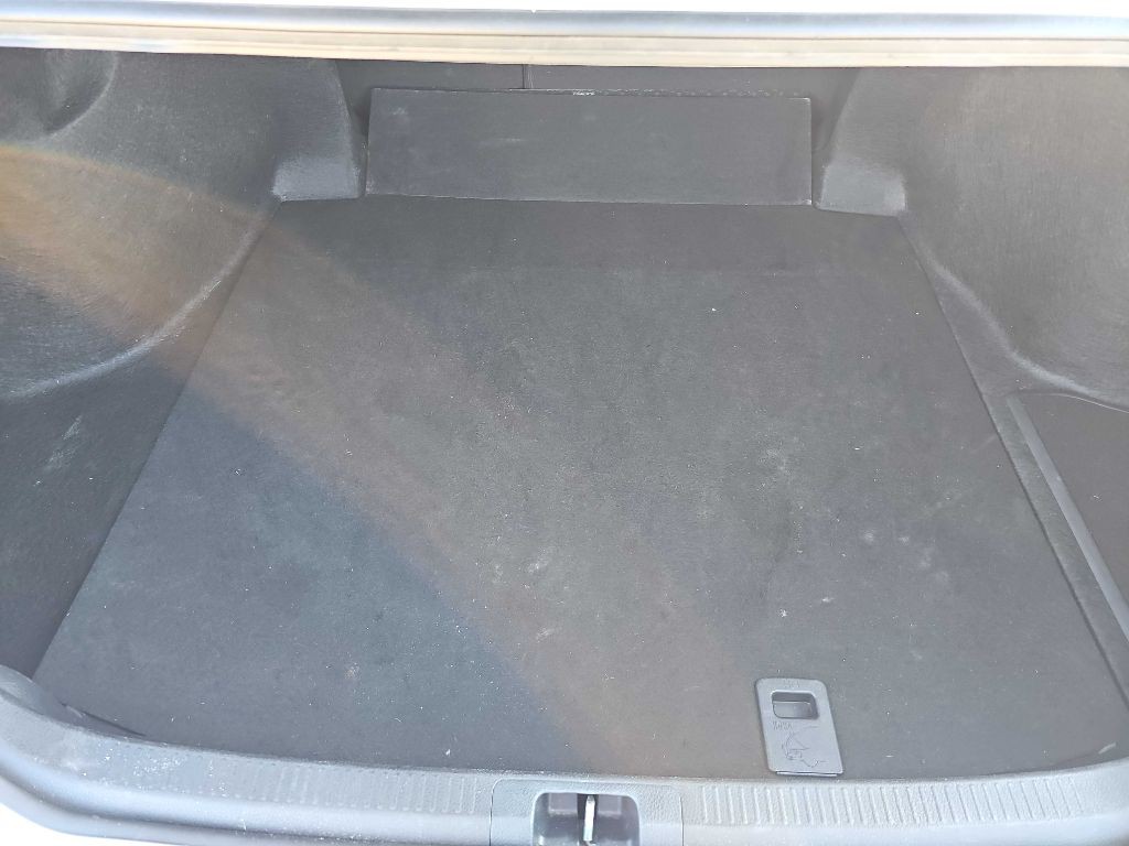 2025 Toyota Camry Image 34