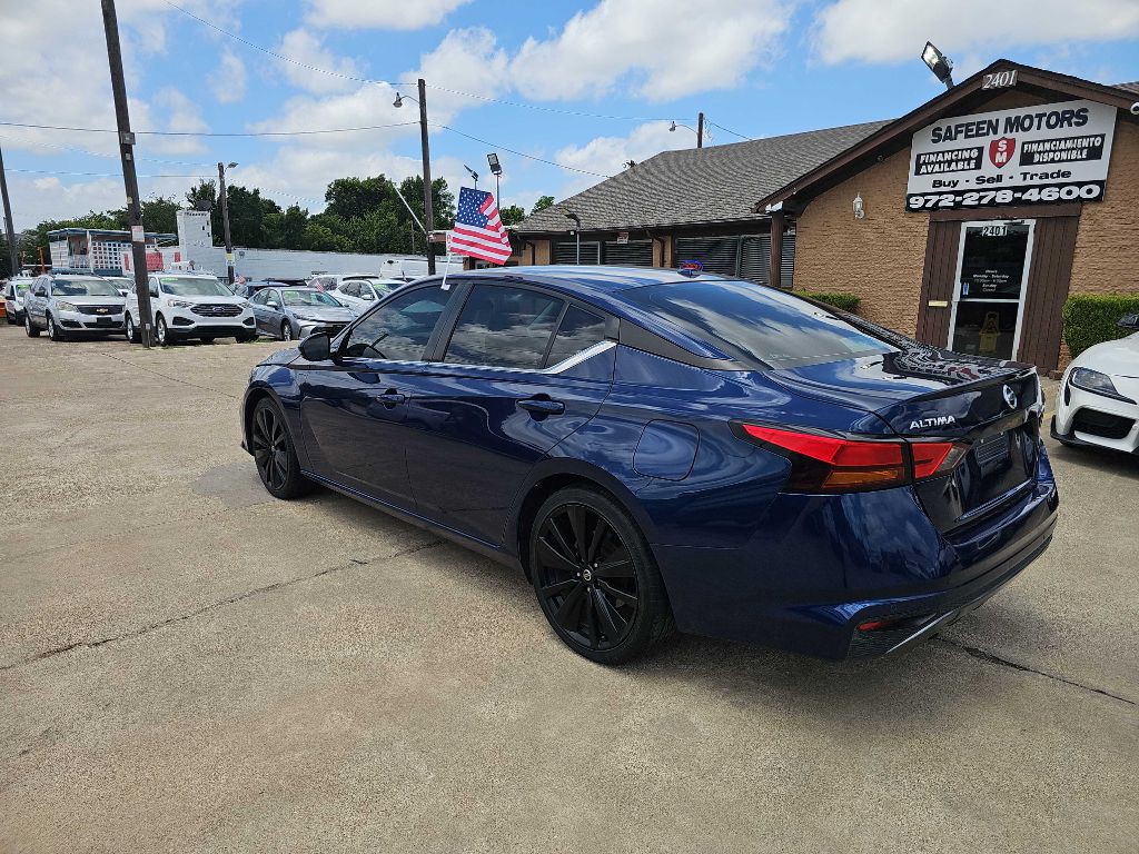 2021 Nissan Altima Image 4